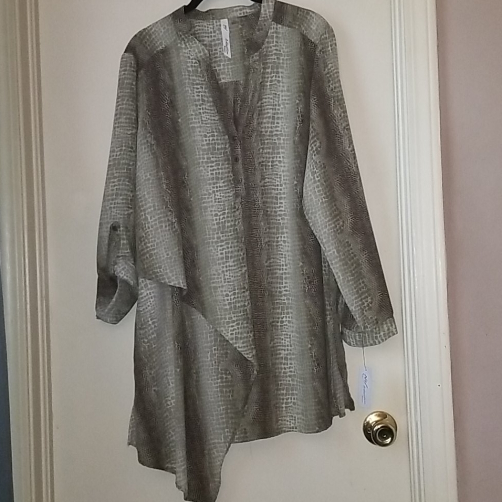 NWT Green Snake Print Blouse
